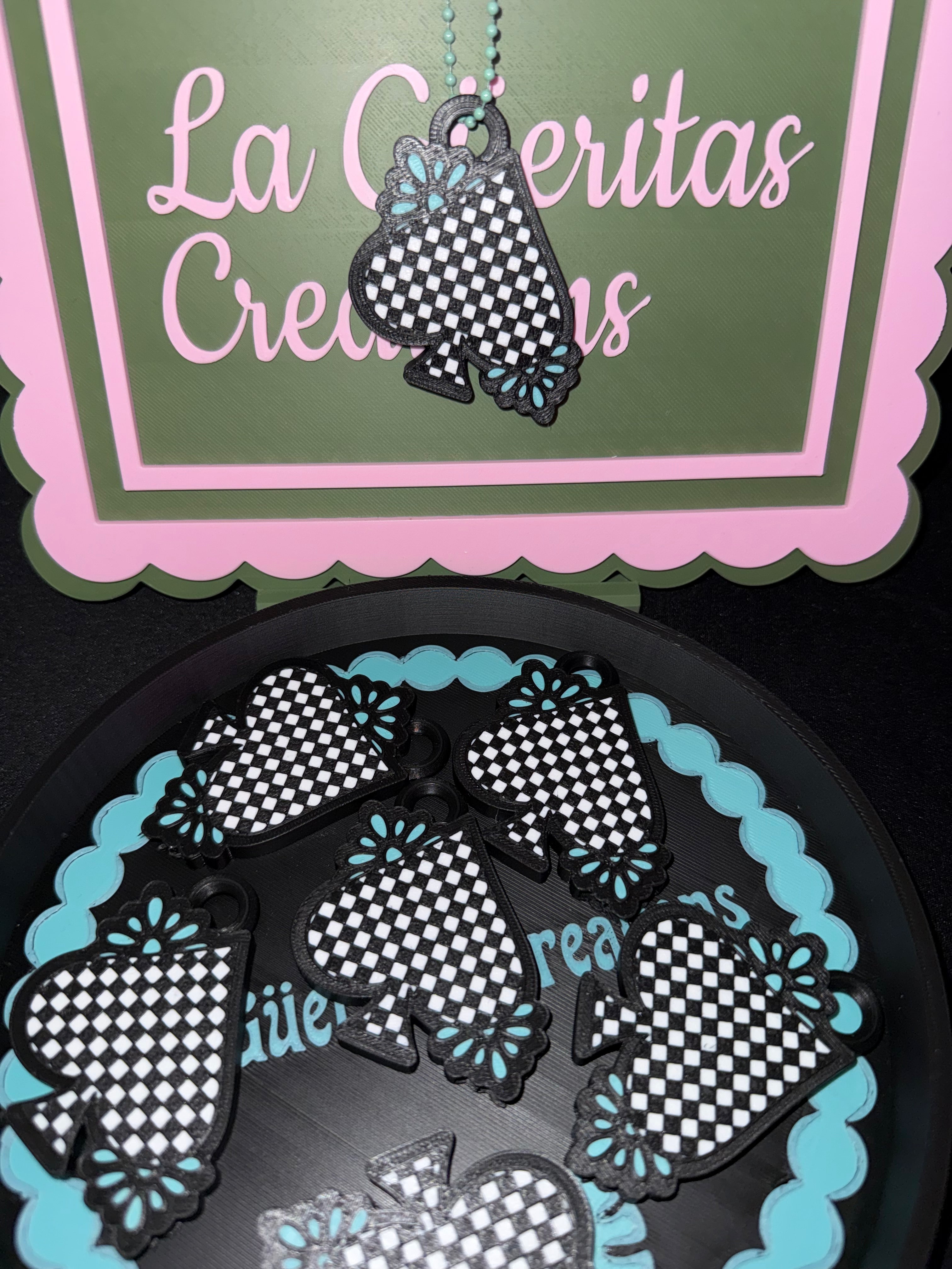 Checkered spade tab openers