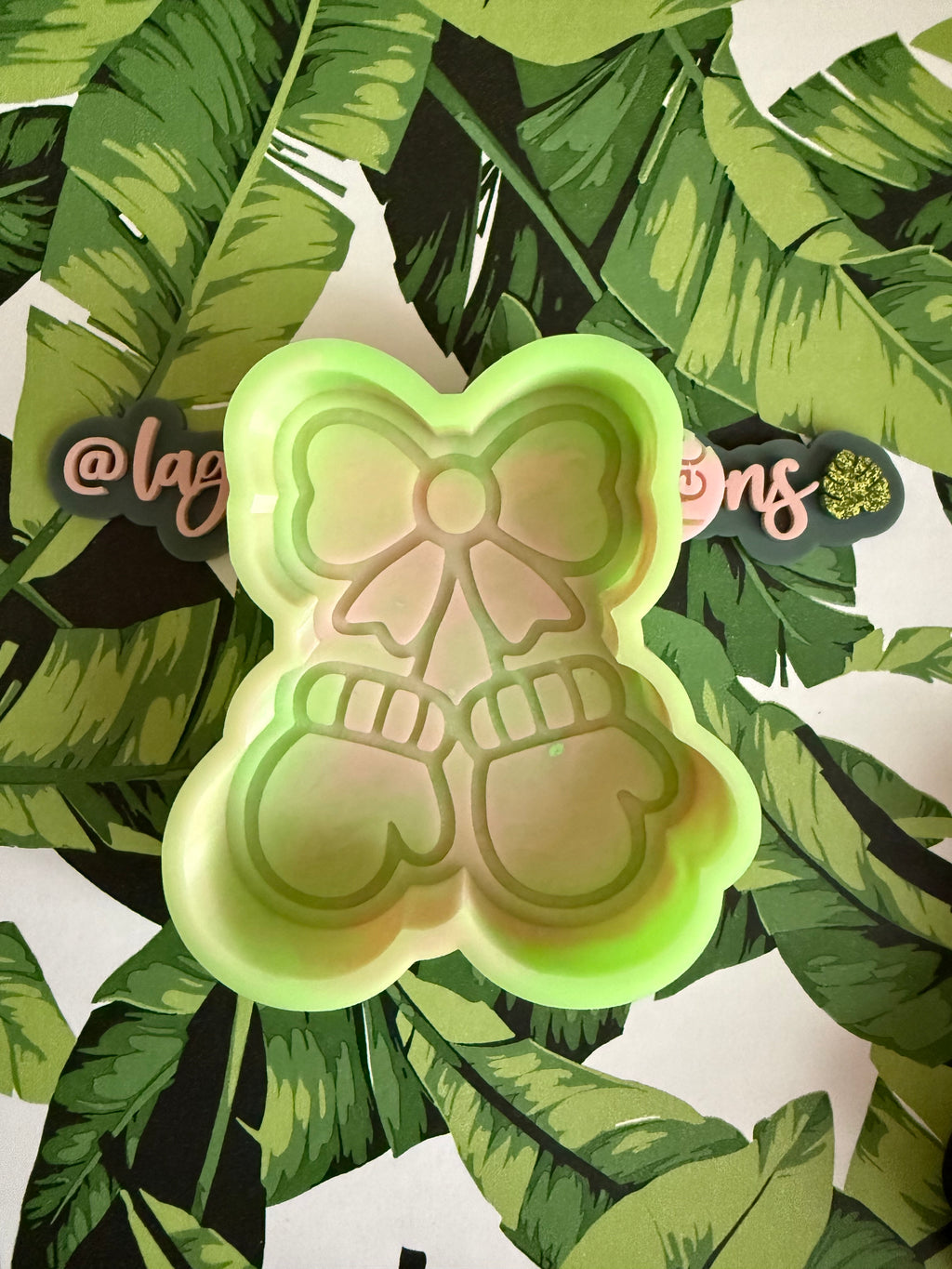 Coquette Mittens Freshie Mold